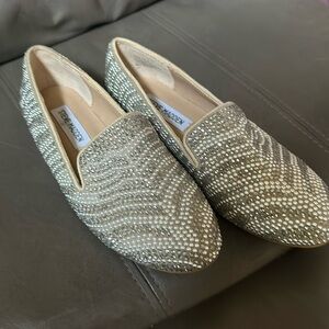 Steve Madden Size 6 Silver beaded loafers. Never Worn!